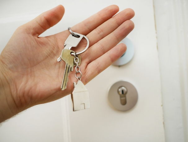 https://LaurieObrien.StopRentingStartOwning.com